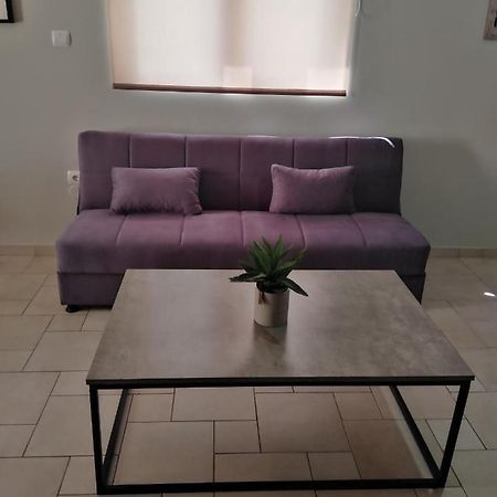 Hommie Apartment Amaliada エクステリア 写真