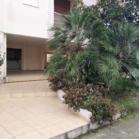 Hommie Apartment Amaliada エクステリア 写真